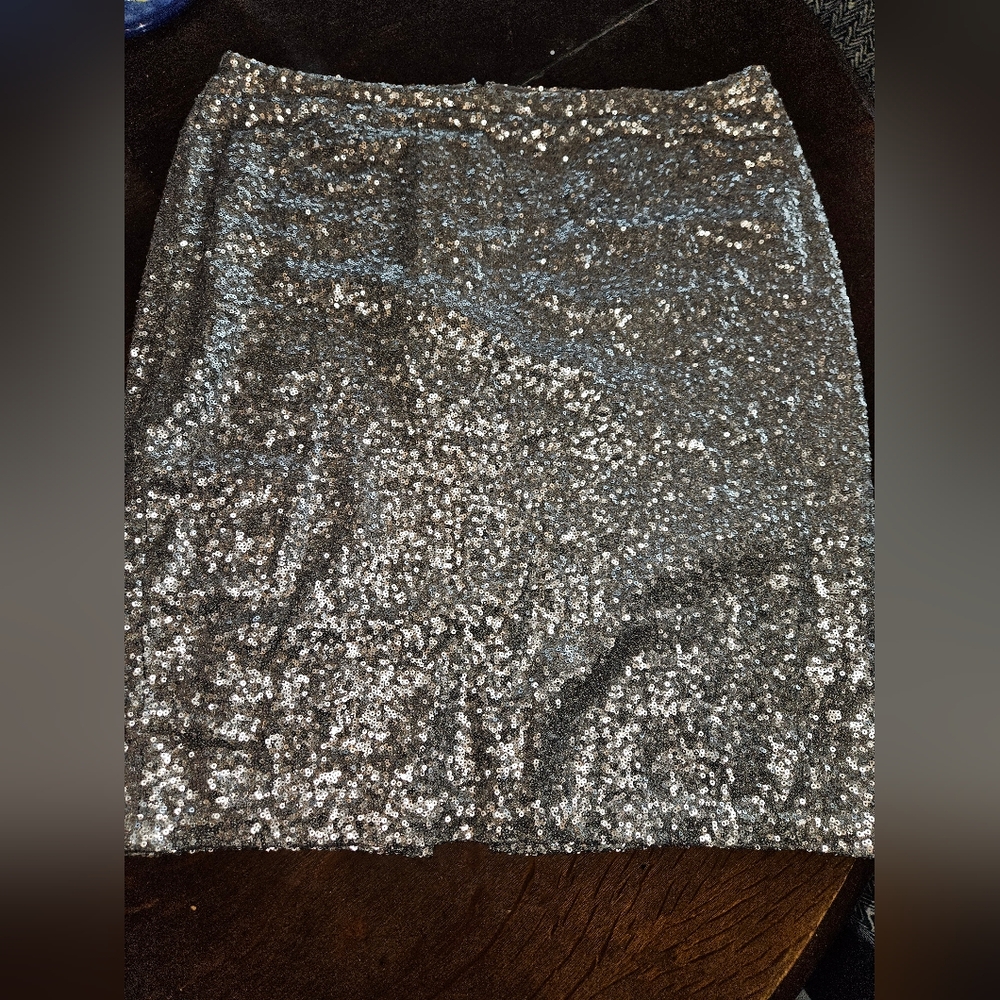 Halogen Pewter size 10 small sequin zipper back lined  pencil skirt